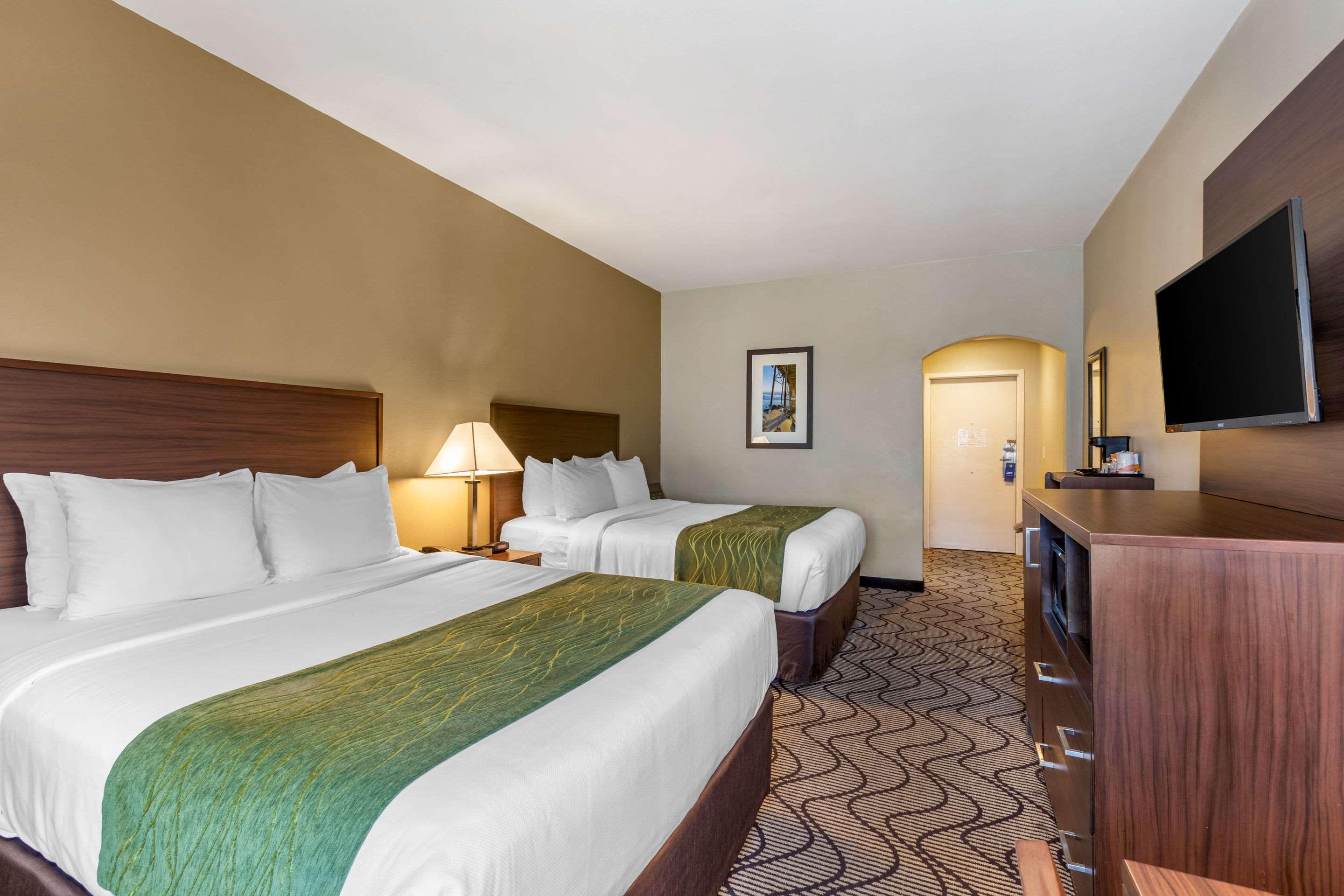 Comfort Inn & Suites Orange County John Wayne Airport Santa Ana Bagian luar foto