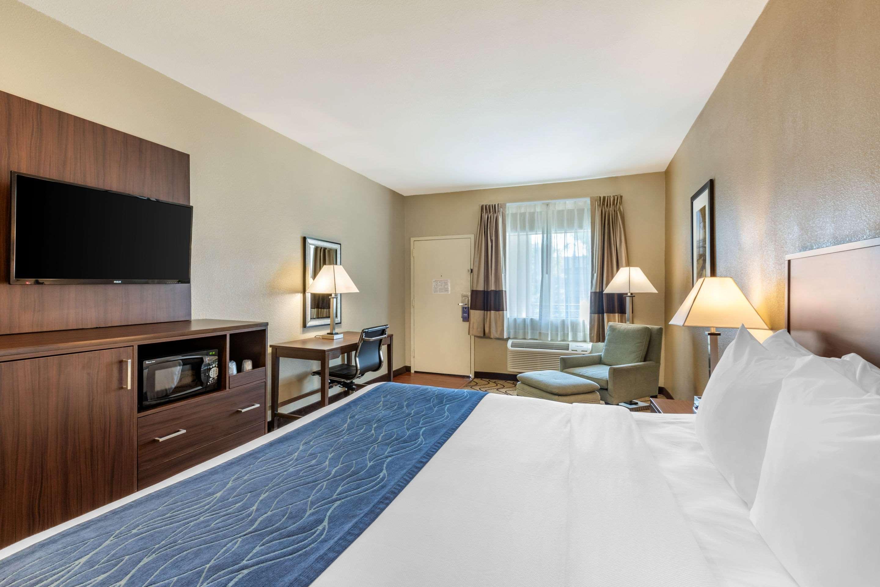 Comfort Inn & Suites Orange County John Wayne Airport Santa Ana Bagian luar foto