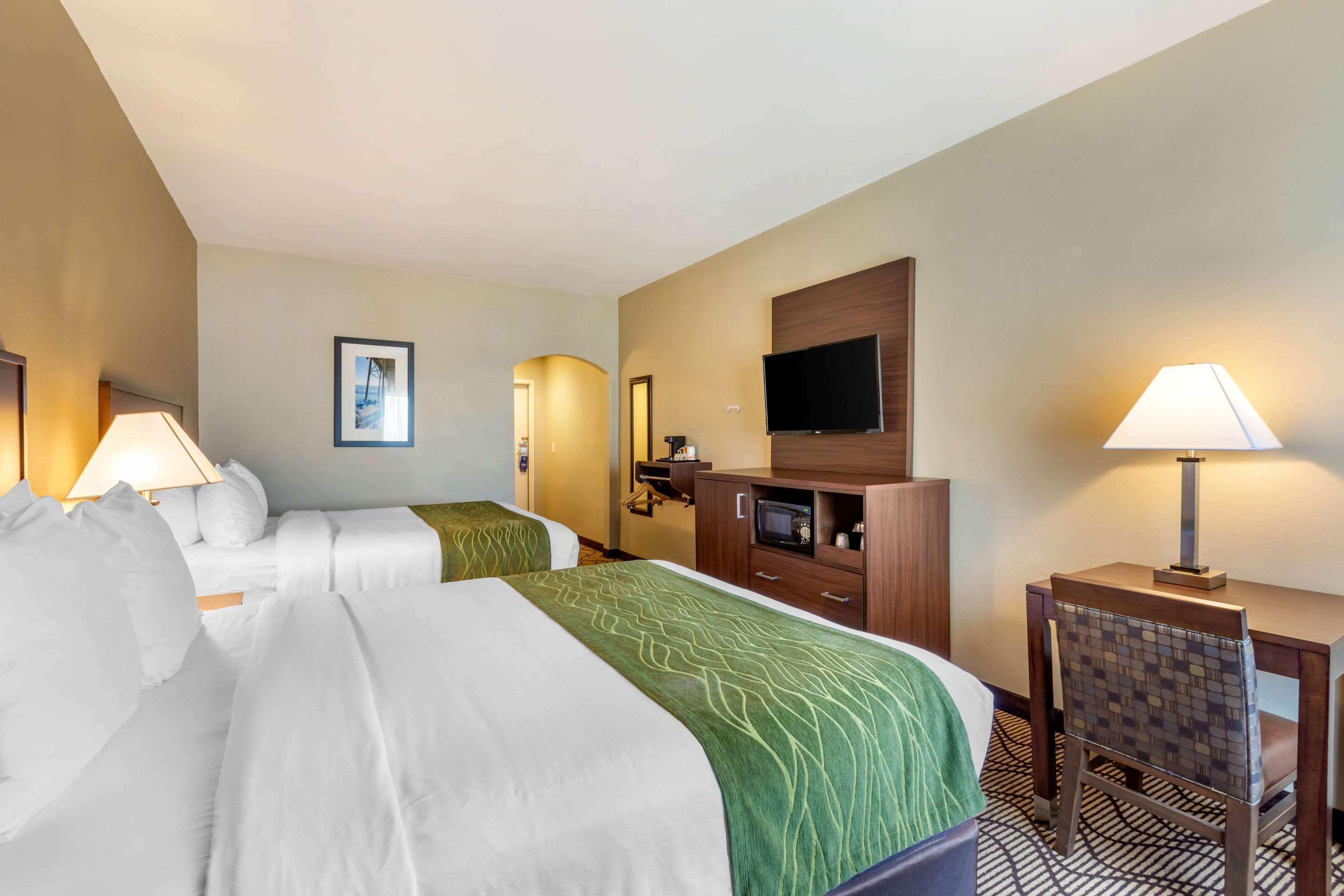 Comfort Inn & Suites Orange County John Wayne Airport Santa Ana Bagian luar foto