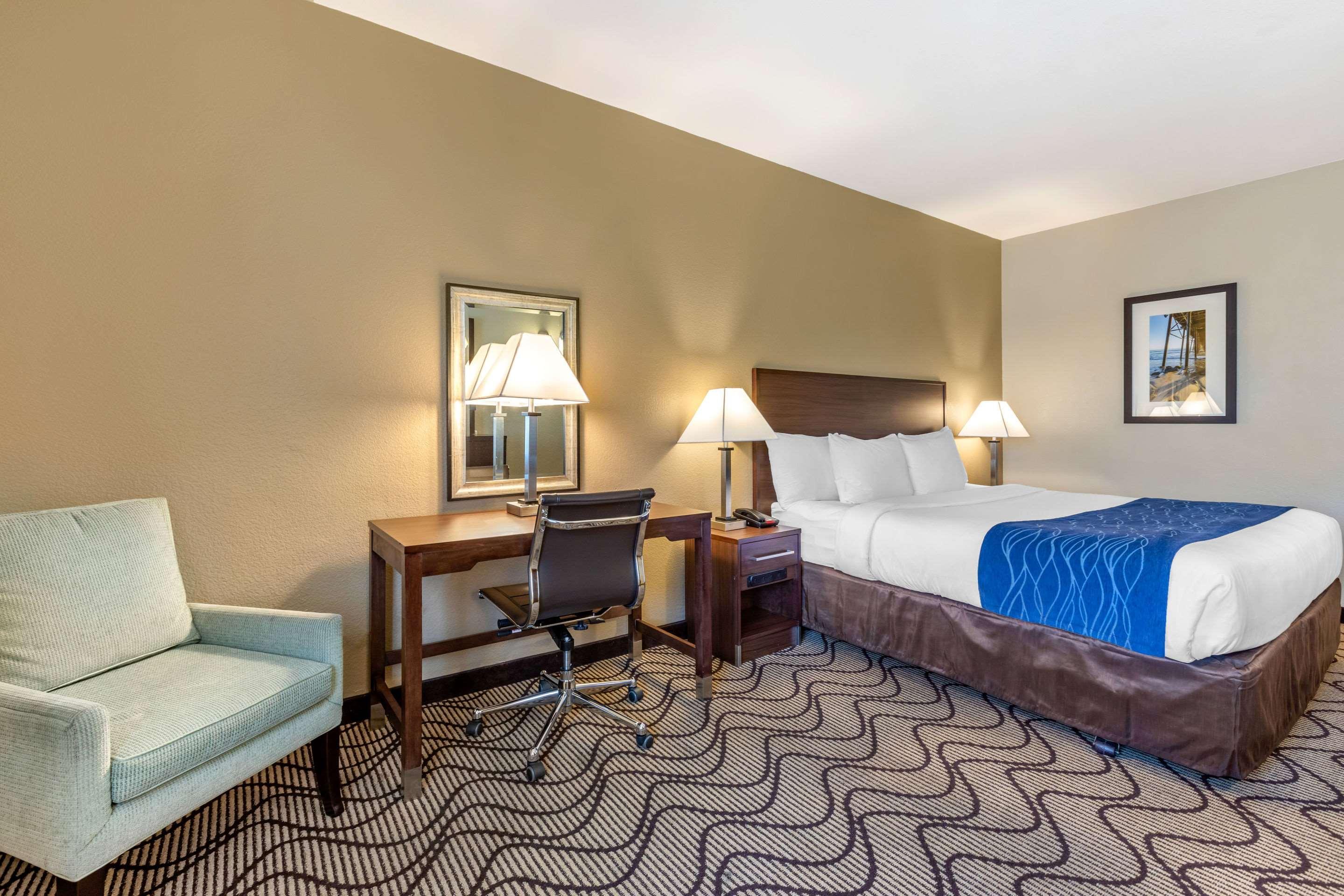 Comfort Inn & Suites Orange County John Wayne Airport Santa Ana Bagian luar foto
