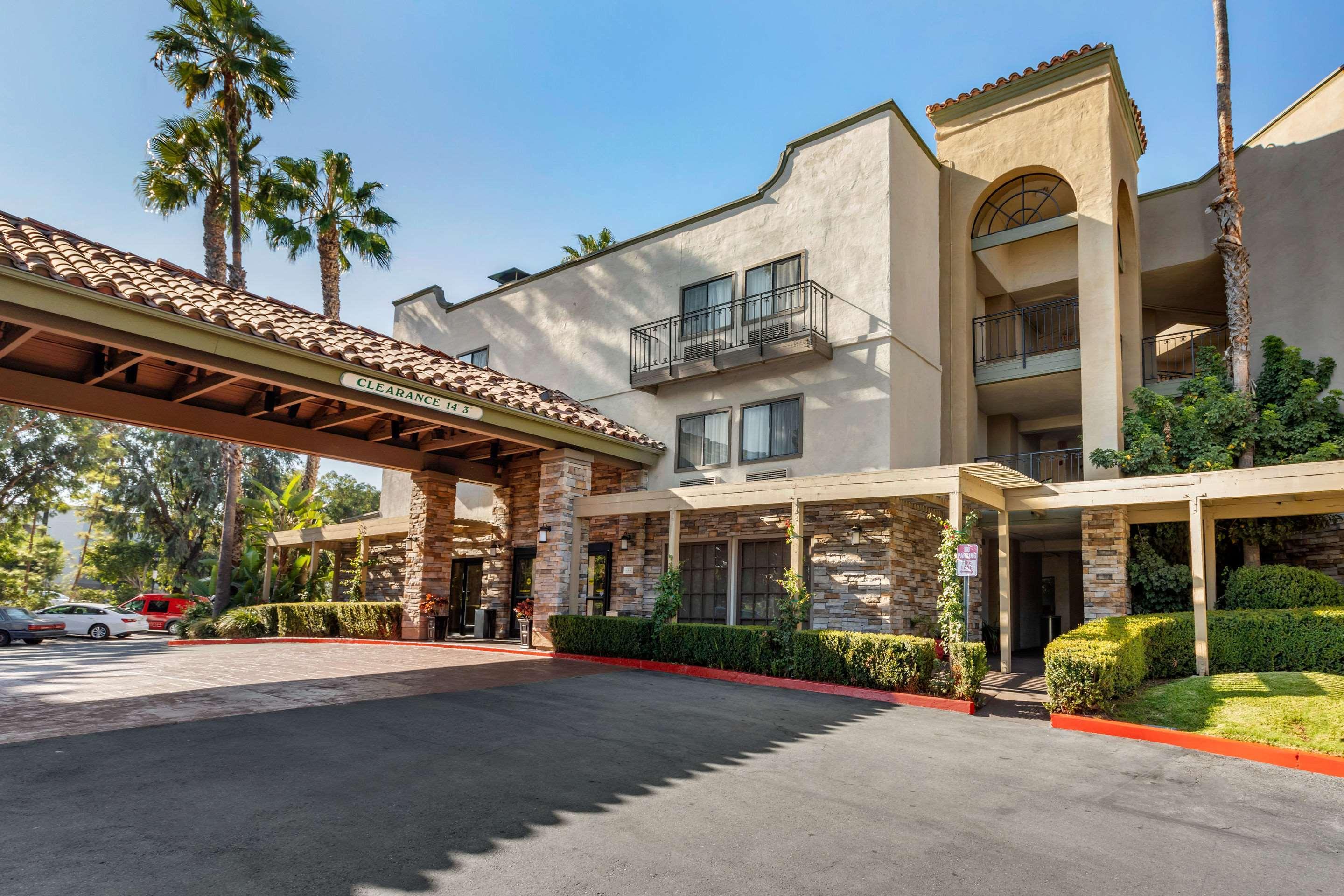 Comfort Inn & Suites Orange County John Wayne Airport Santa Ana Bagian luar foto