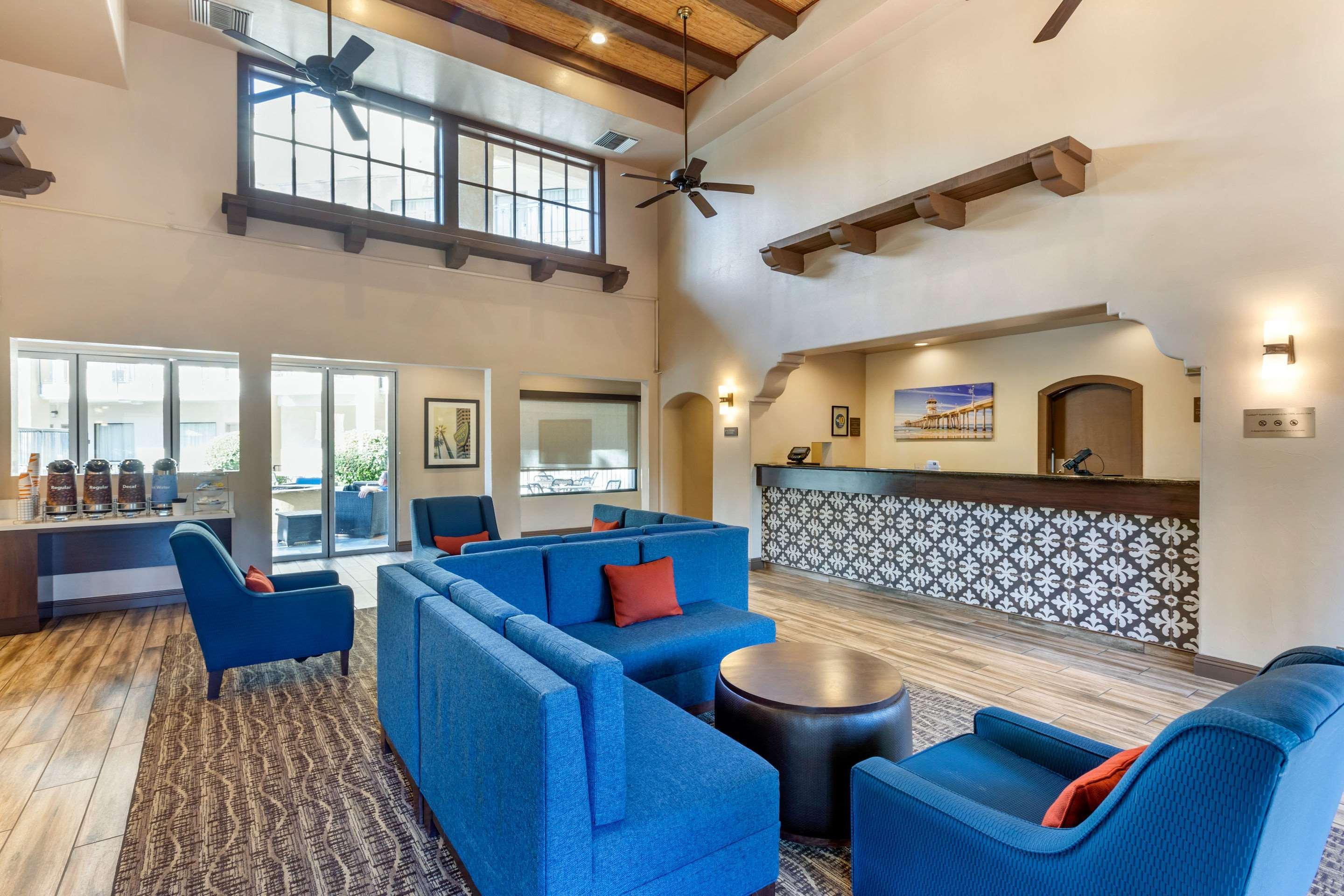 Comfort Inn & Suites Orange County John Wayne Airport Santa Ana Bagian luar foto