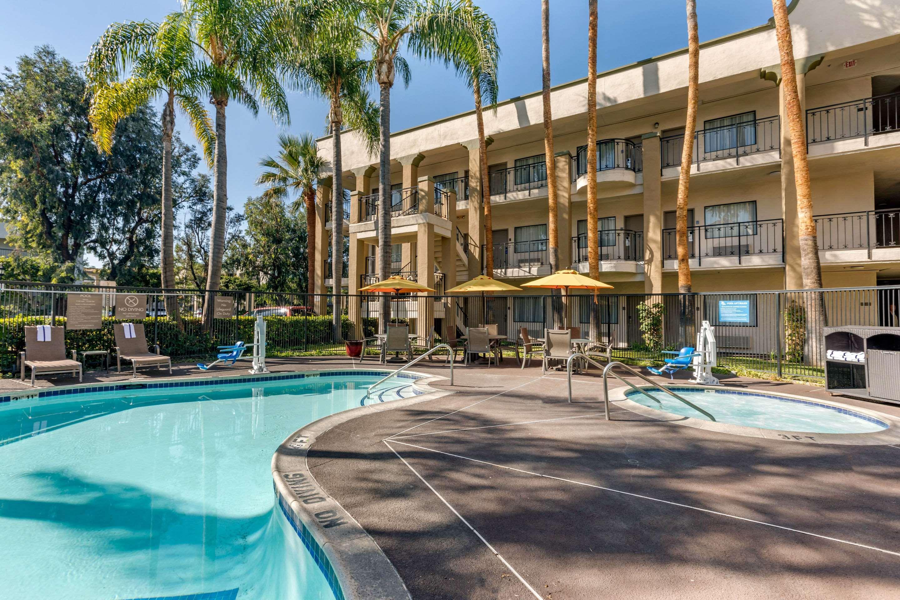 Comfort Inn & Suites Orange County John Wayne Airport Santa Ana Bagian luar foto