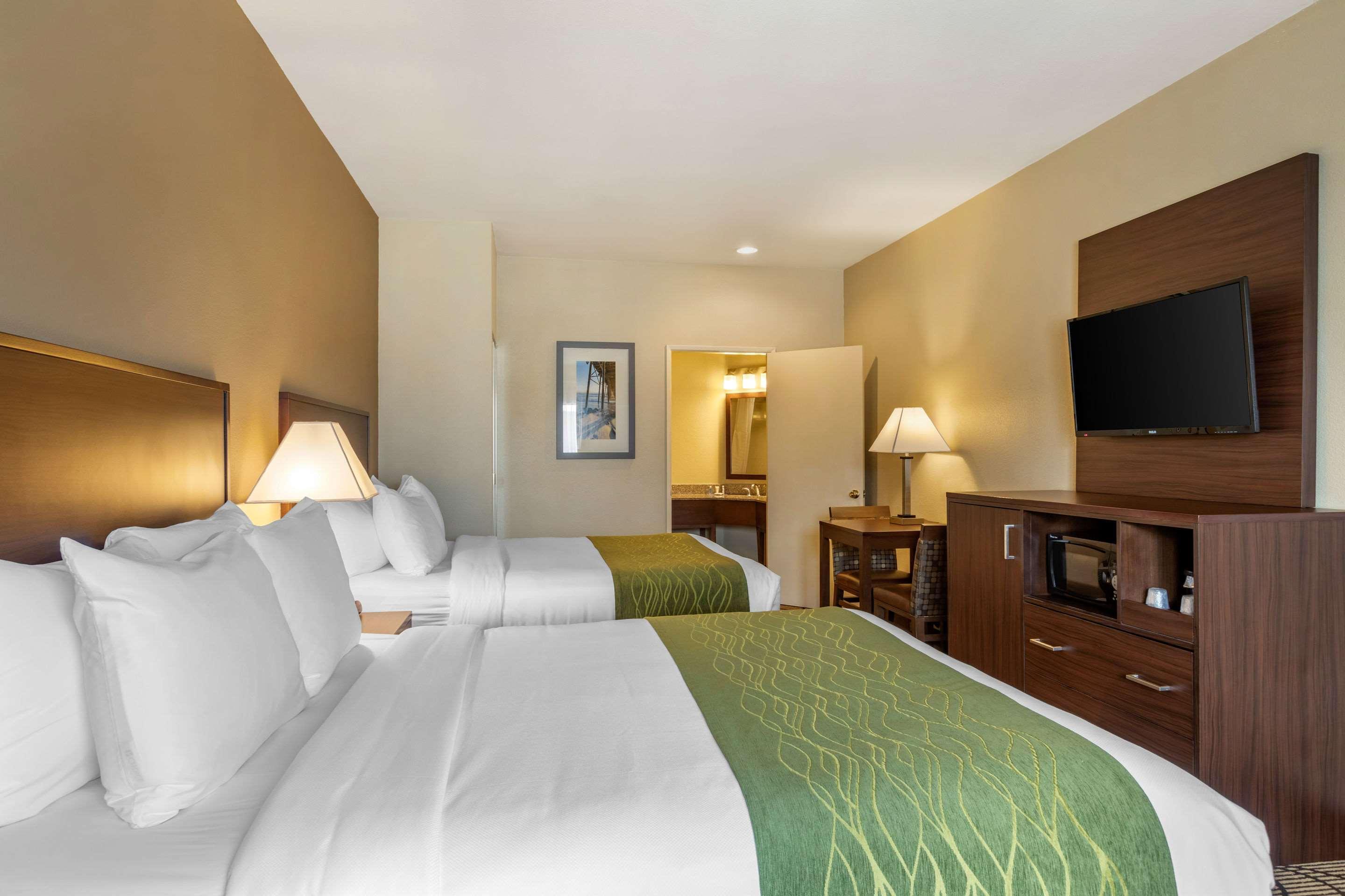Comfort Inn & Suites Orange County John Wayne Airport Santa Ana Bagian luar foto