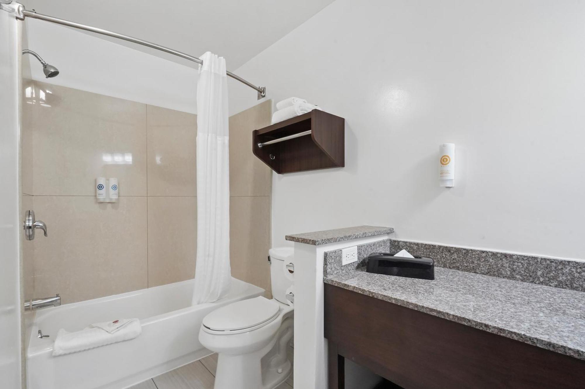 Comfort Inn & Suites Orange County John Wayne Airport Santa Ana Bagian luar foto
