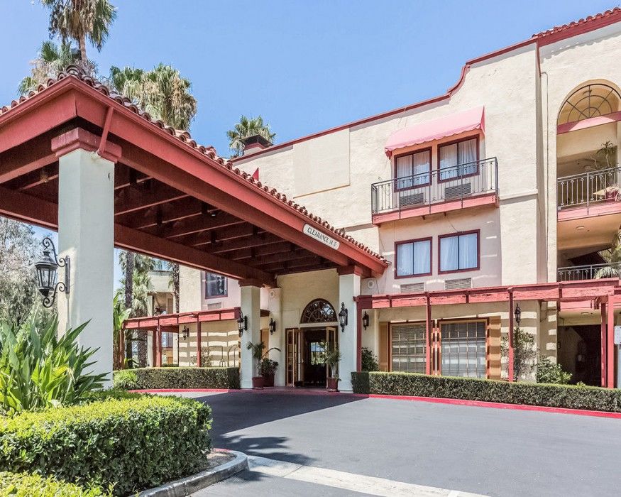 Comfort Inn & Suites Orange County John Wayne Airport Santa Ana Bagian luar foto