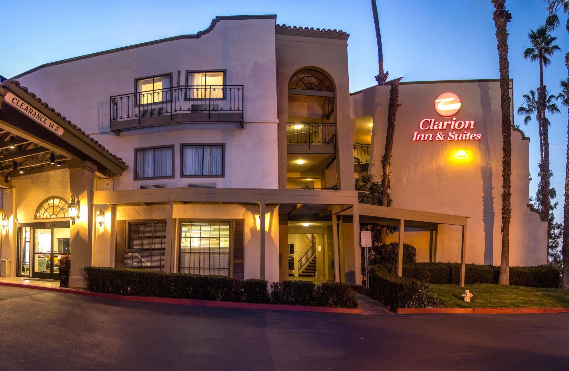 Comfort Inn & Suites Orange County John Wayne Airport Santa Ana Bagian luar foto