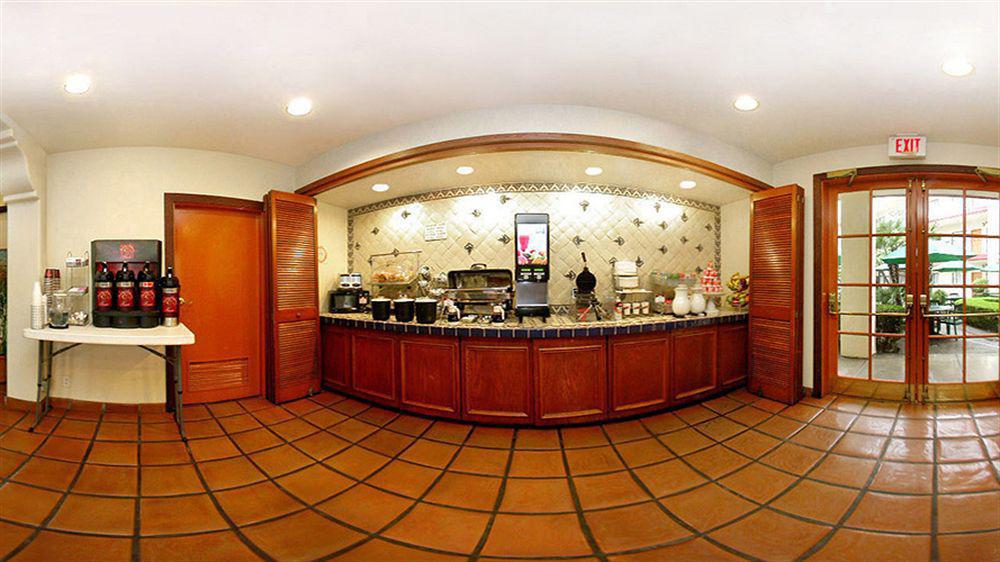 Comfort Inn & Suites Orange County John Wayne Airport Santa Ana Bagian luar foto